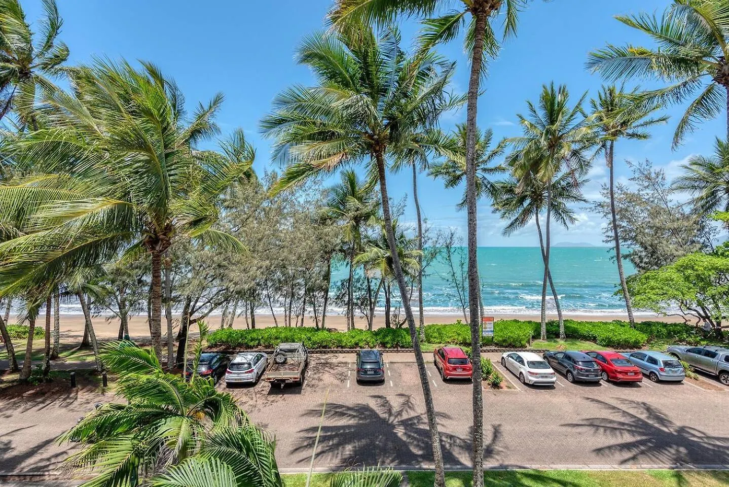 アパート Bougainvillea - Beachside Luxury At The Drift パーム・コーブ オーストラリア