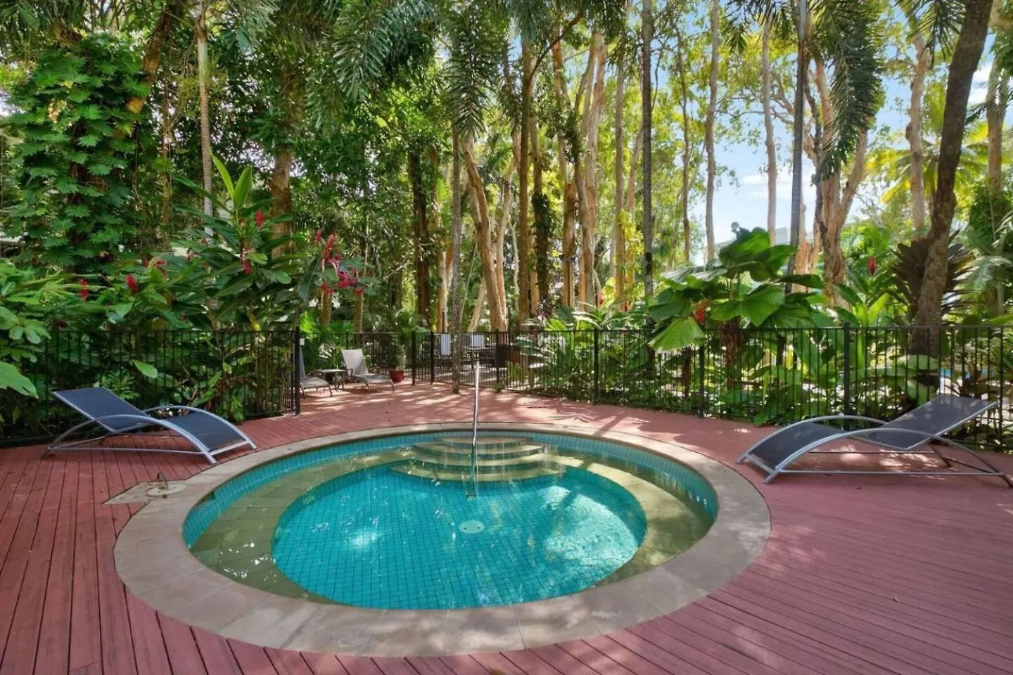 Bougainvillea - Beachside Luxury At The Drift Palm Cove 0*,  Australien